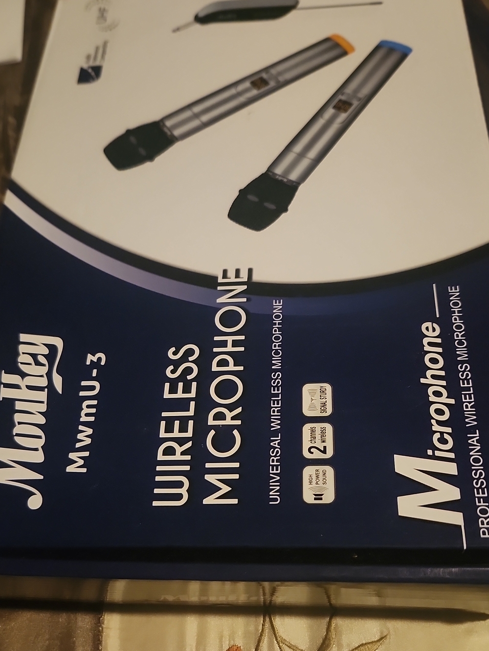 MW-UMU-3 Wireless Microphone System - Silver & Black